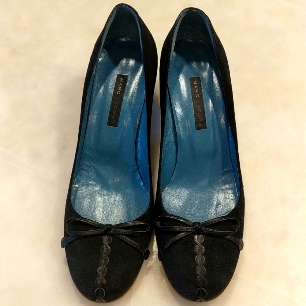 Marc Jacobs Suede Pumps